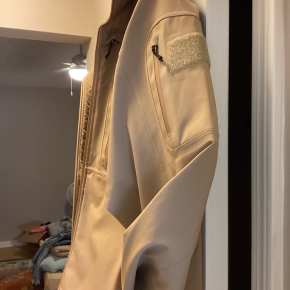 5.11 Desert Tan Tactical Jacket Large - Picture 5 of 5
